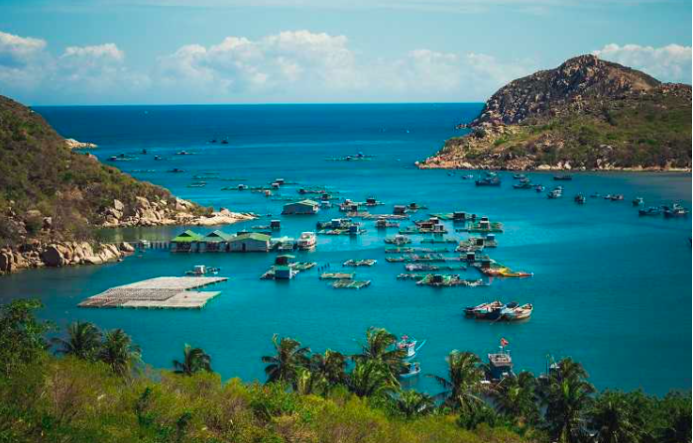 Vịnh Vĩnh Hy top 8 vịnh biển đẹp nhất Việt Nam